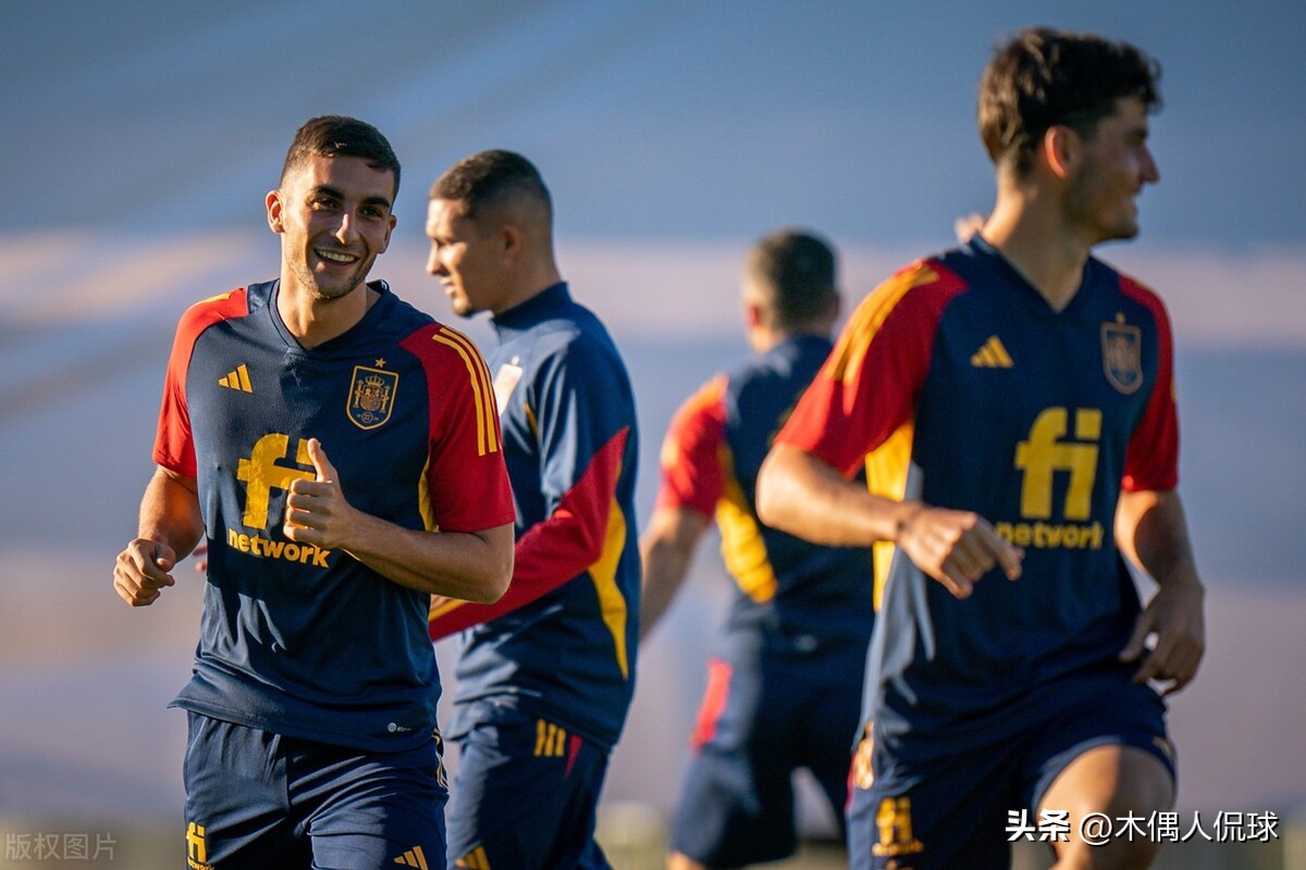 2022卡塔尔世界杯的大力神杯,卡塔尔世界杯决赛大力神杯进场