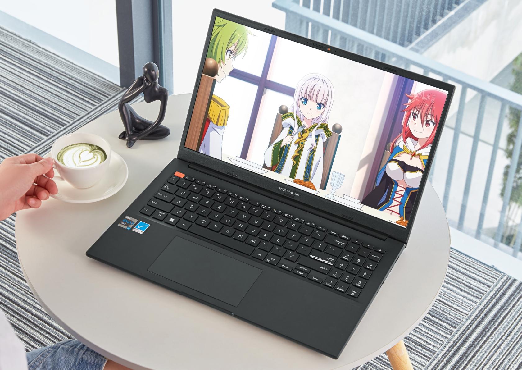 华硕无双oled屏幕和普通屏对比,2k屏幕和lcd哪个好