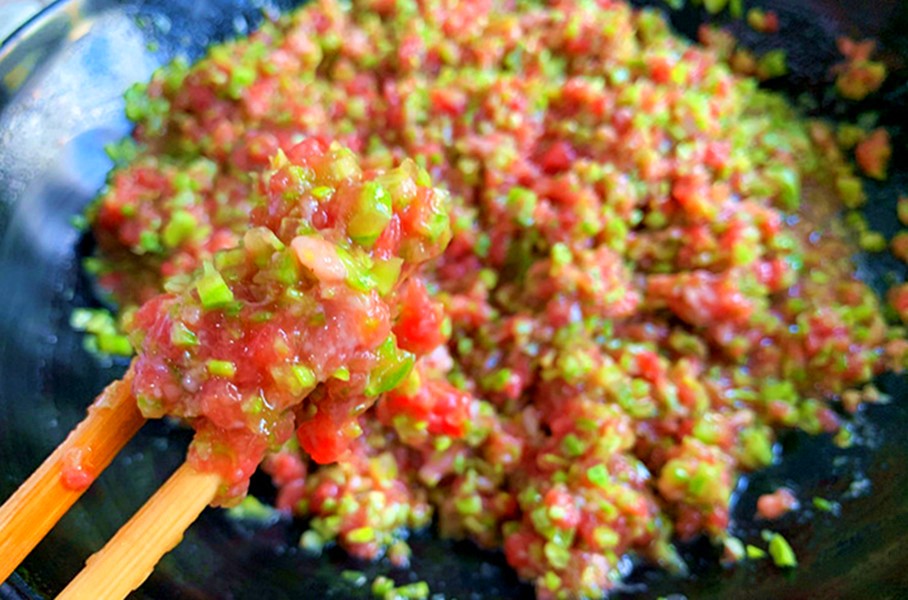芹菜与芸豆饺子,韭菜芹菜鸡蛋素菜饺子