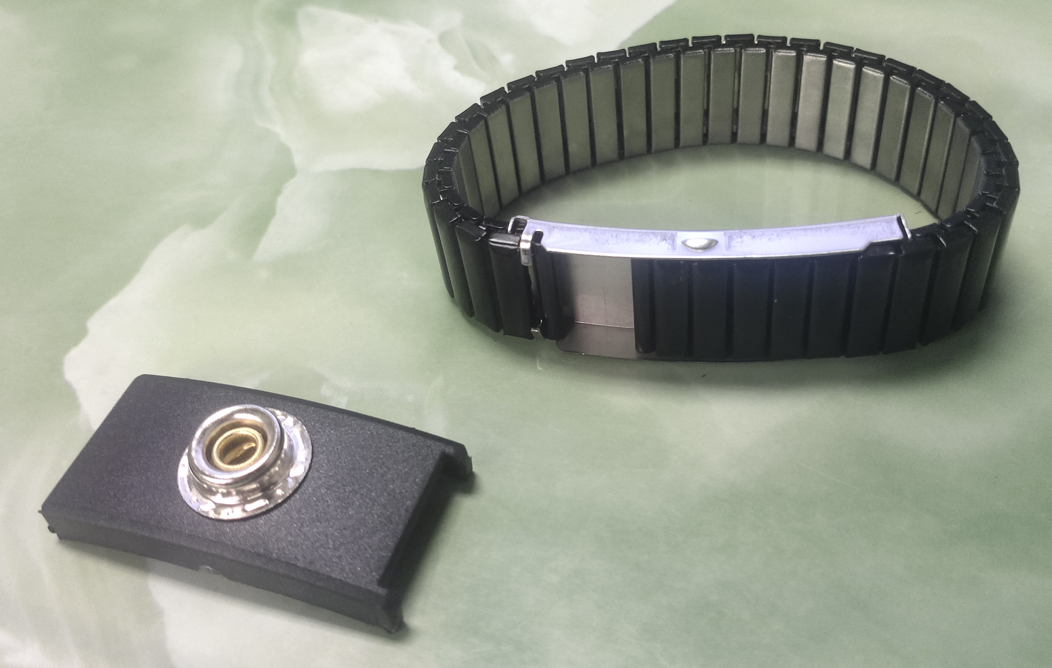 防静电腕带的正确使用方法,手腕带的防静电标准