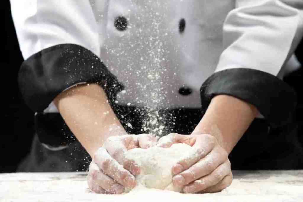 烘焙时酵母粉和泡打粉的区别,泡打粉和小苏打在烘焙有什么区别