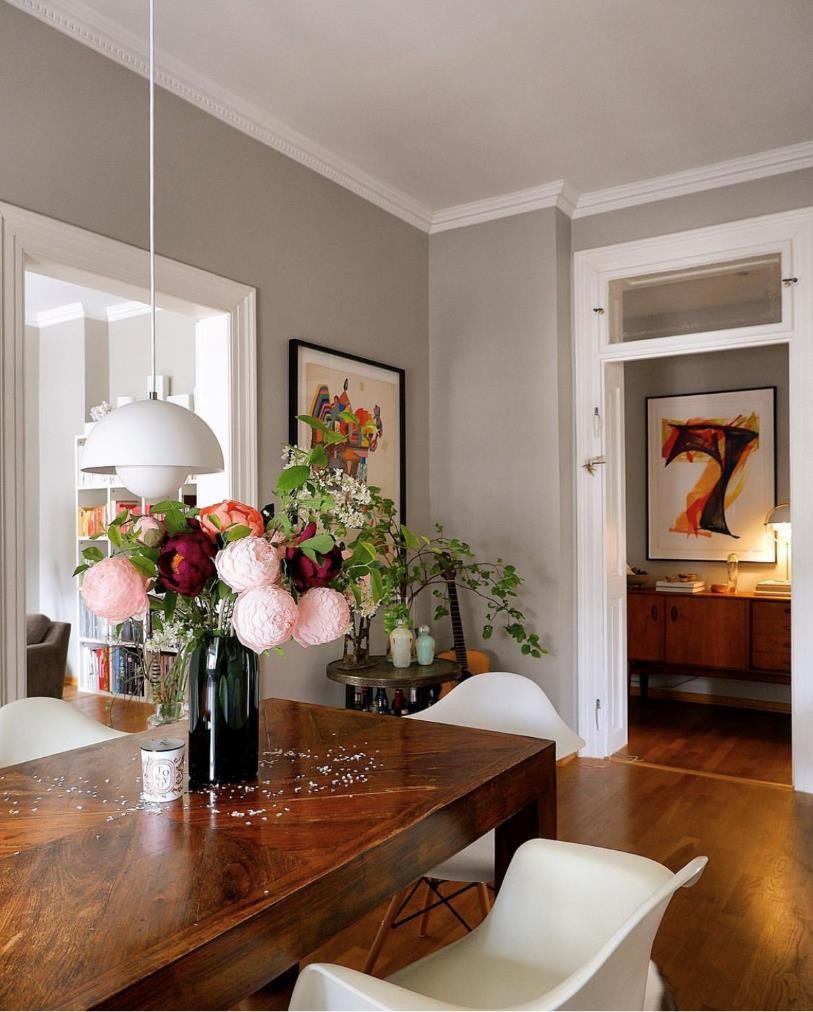 32岁德国牙医的家，整屋干净整洁且温暖，喜欢花和猫的生活很精致