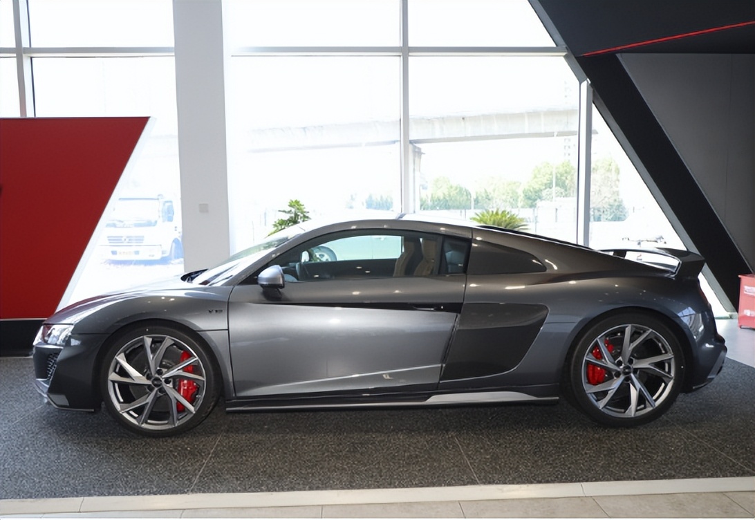 超跑奥迪r8,世界上最豪华的跑车新款奥迪r8