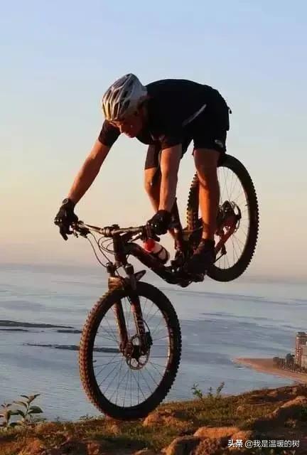 旅行自行车骑行正确姿势,怎么样的骑行姿势正确