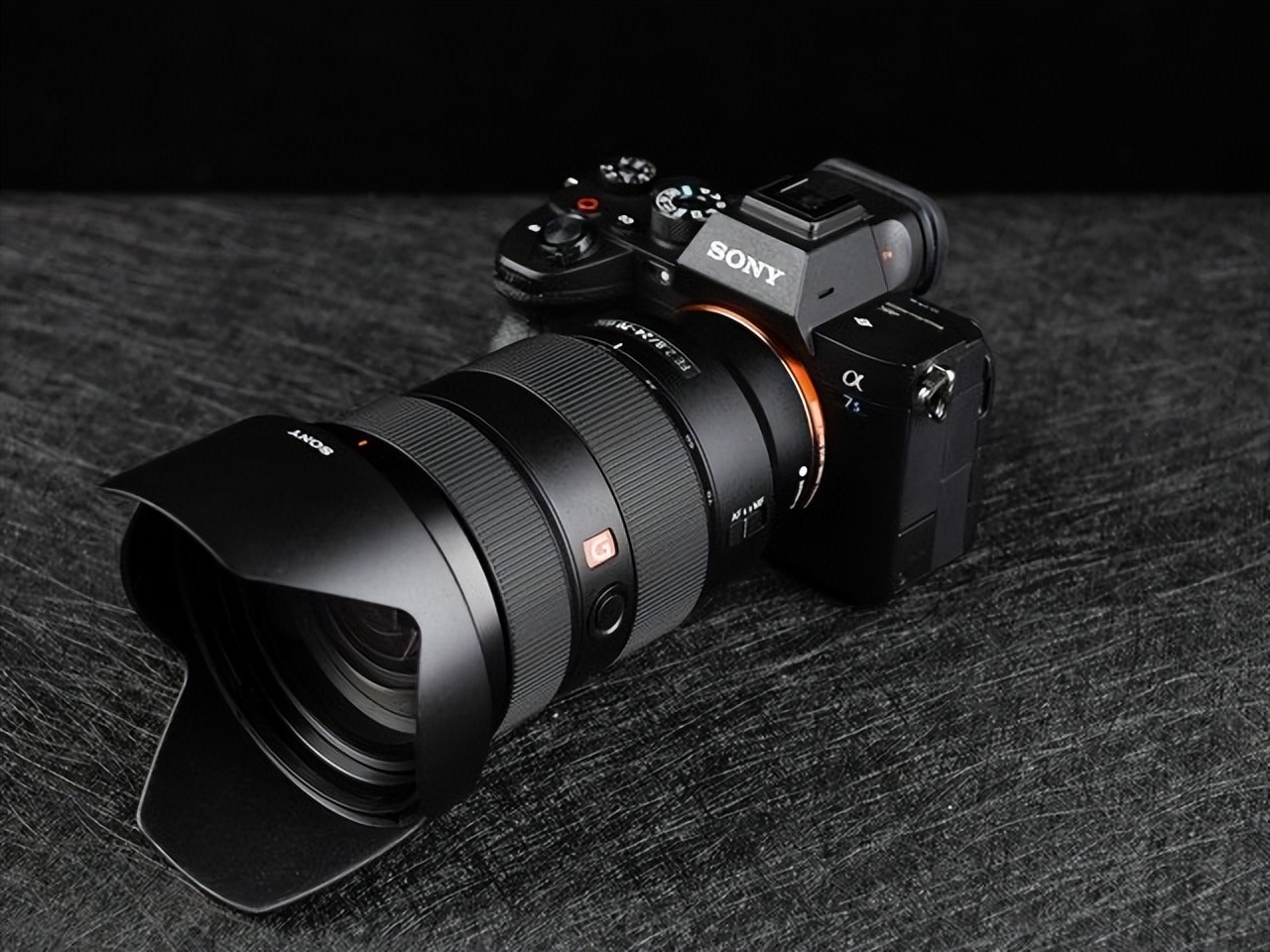 索尼微单好还是尼康微单相机好,索尼微单和佳能m50微单哪个好