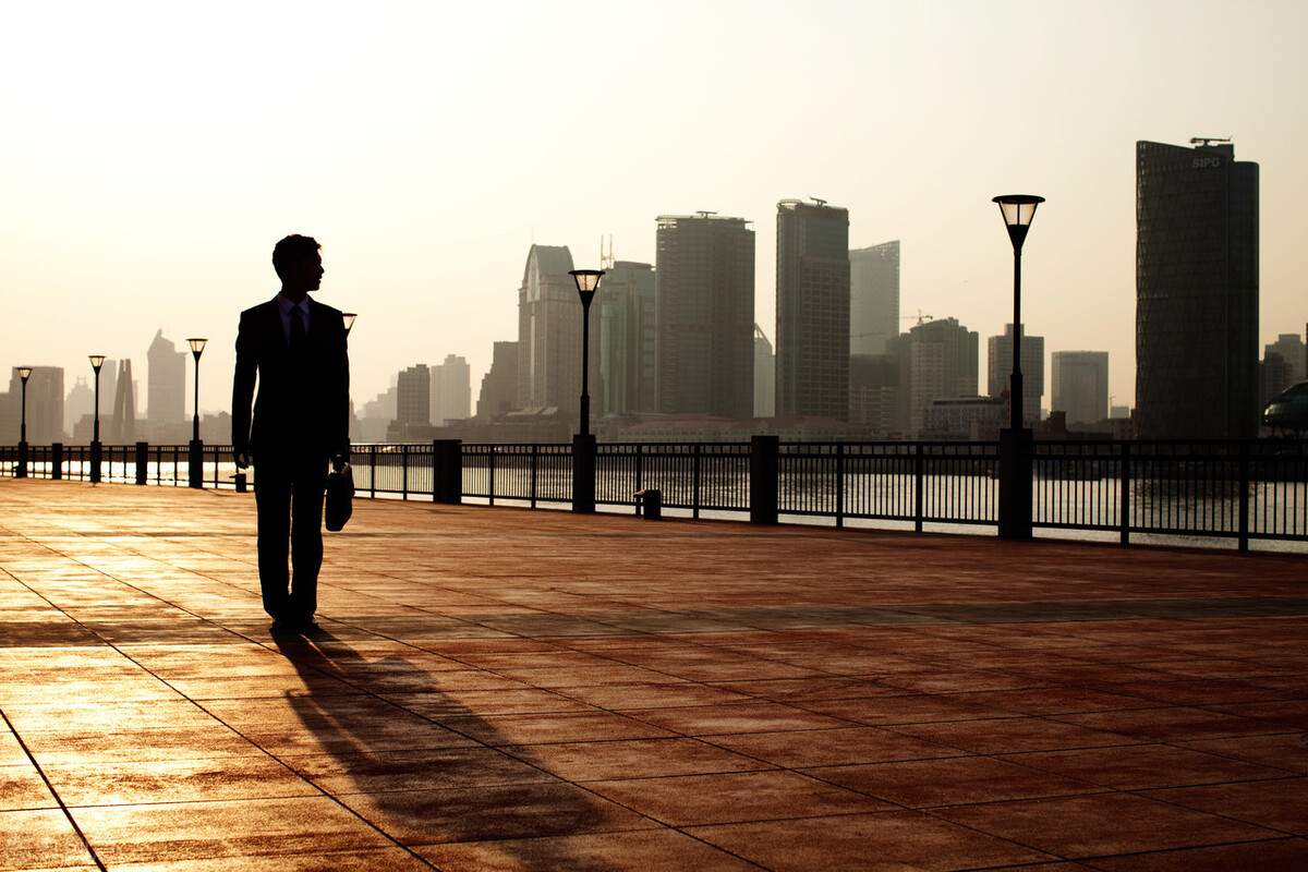 500万存余额宝一年收益多少钱,余额宝存款10万一天能收益多少