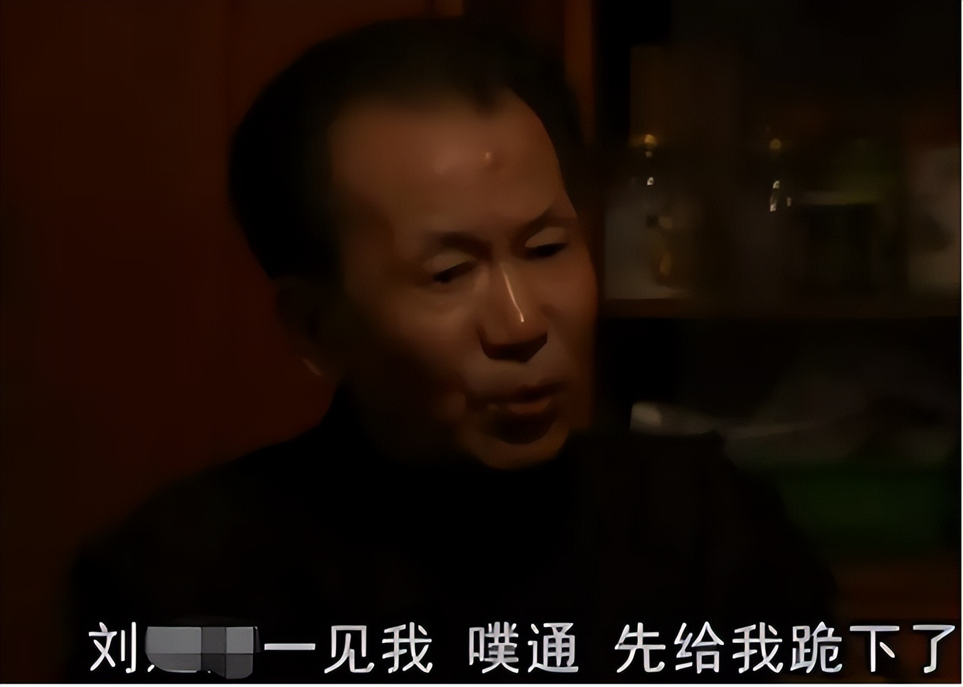 甘肃一女学生遭老师强奸，老师出狱后，女学生下跪：对不起我错了