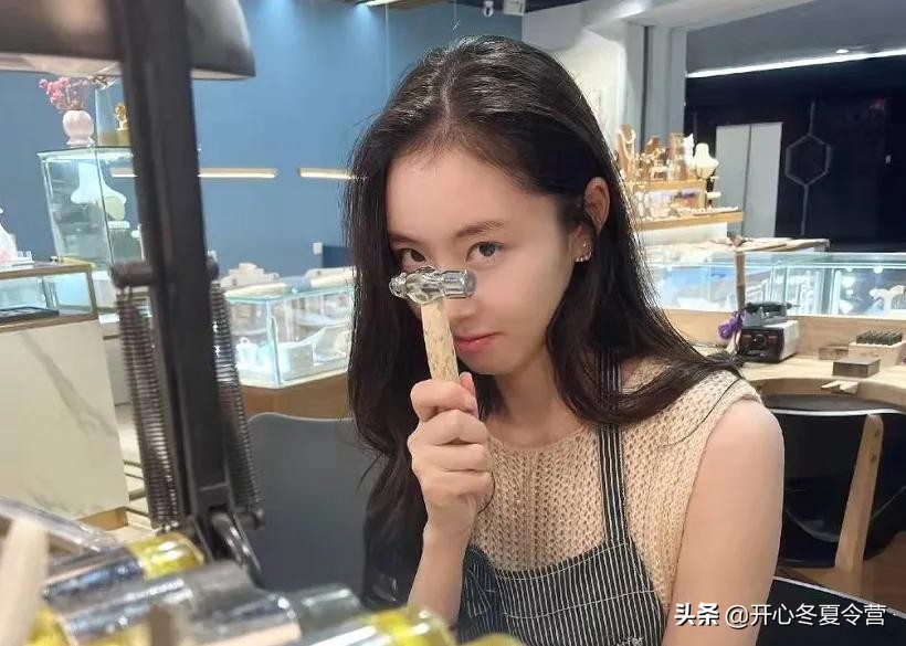 反转！“沪上*欲情**流”霍尊的“小白兔”前女友，居然是个白莲花？