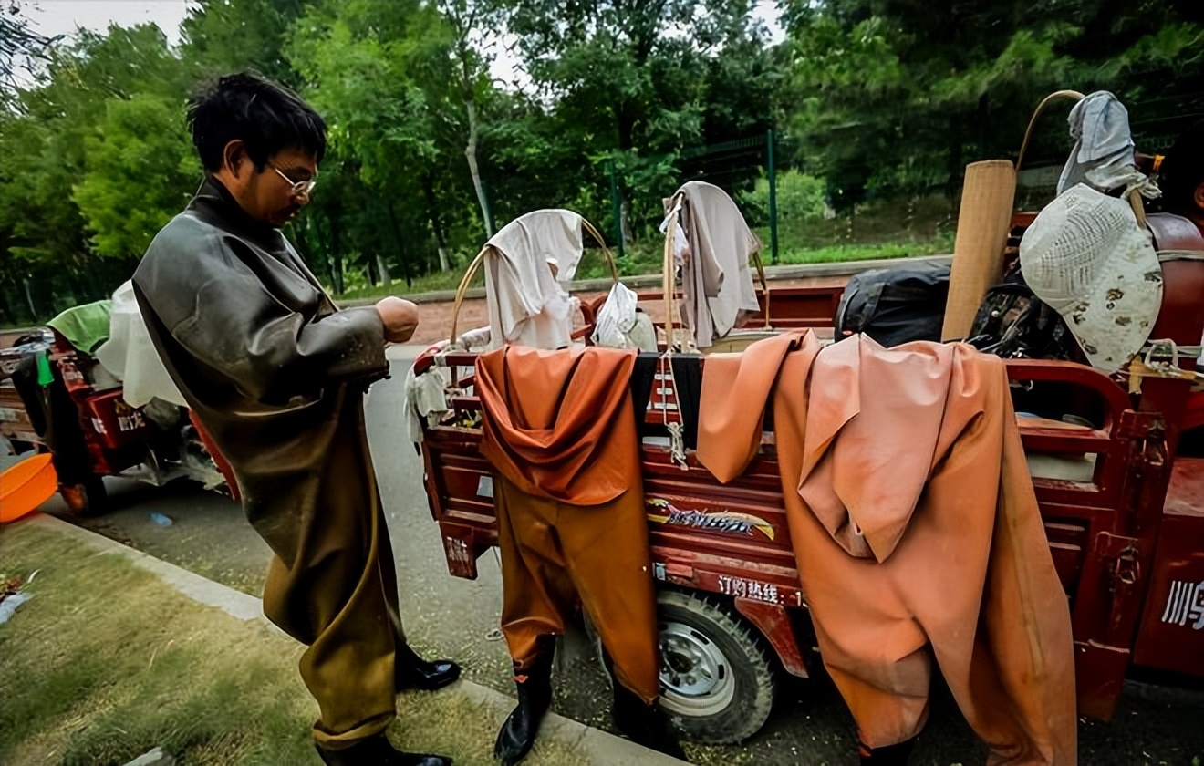 捕捞一晚获利上万,人工捕捞红虫违法吗