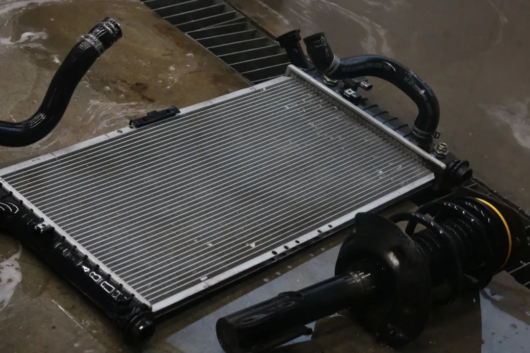 12款经典gl8车身翻新,怪兽修车老车翻新