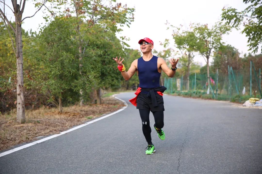 靠黑科技,走出“悬崖边缘”!百亿内衣一哥,终于找到赢的秘诀