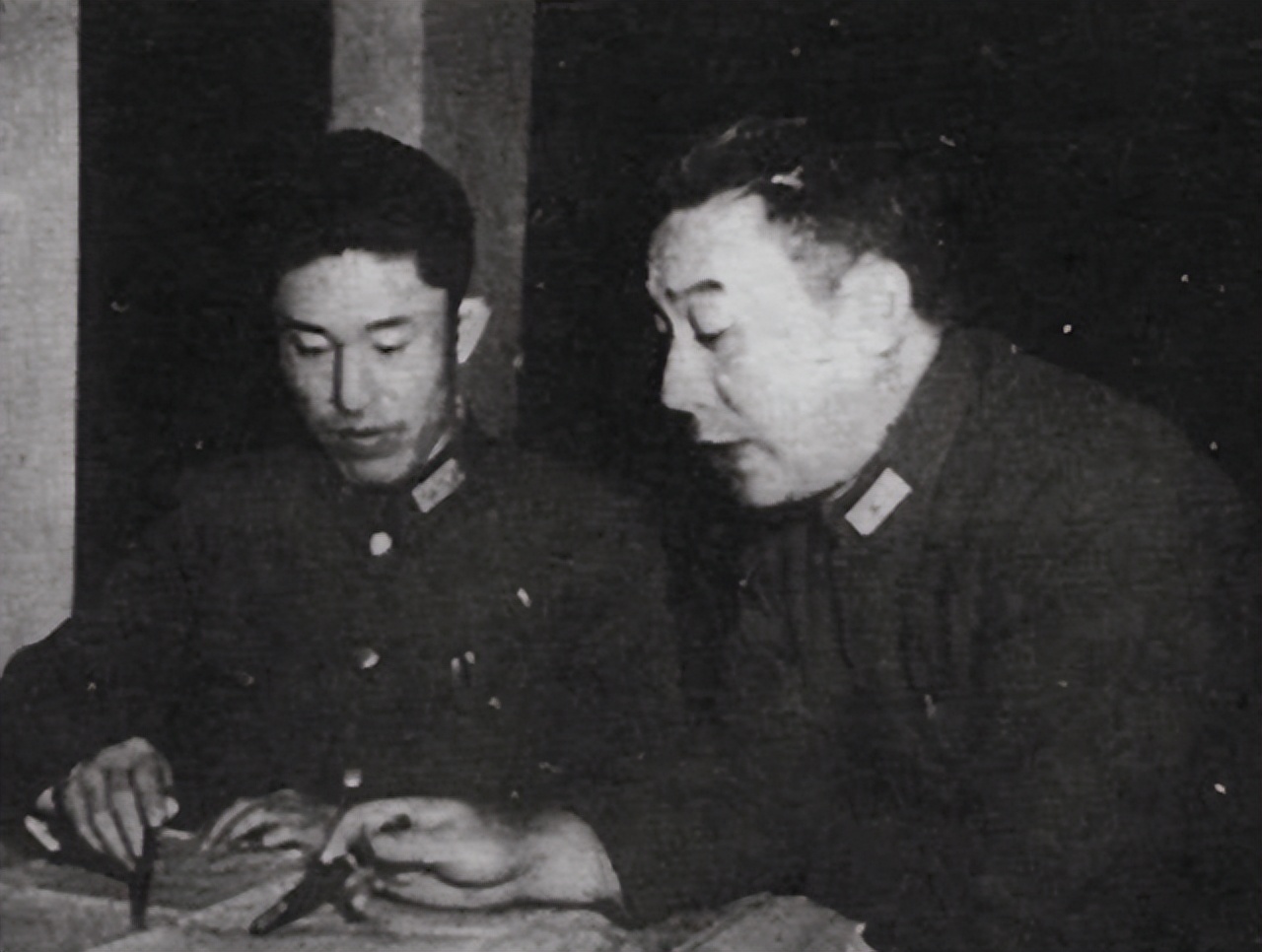 国民*党**中将郑洞国:建国后官至正部,次子在台湾失联