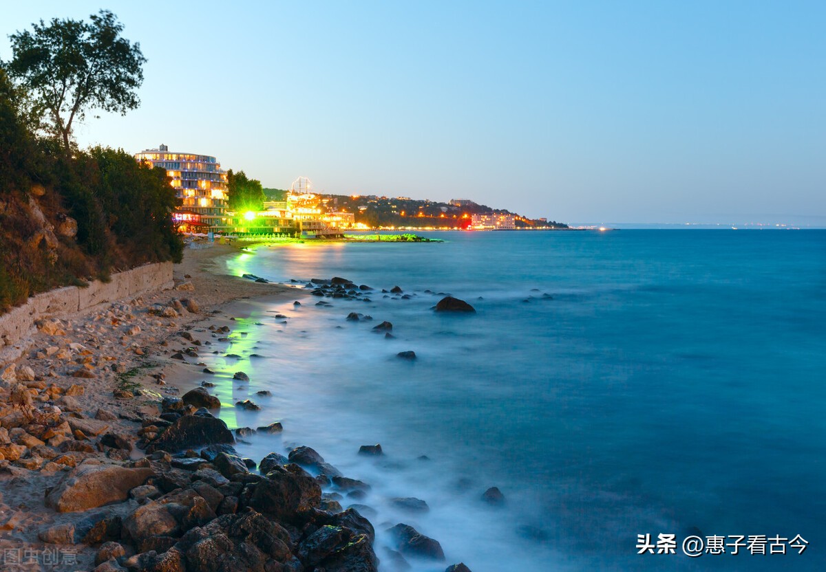 故事:穷秀才海外奇遇,捡到未知宝物,走上人生巅峰