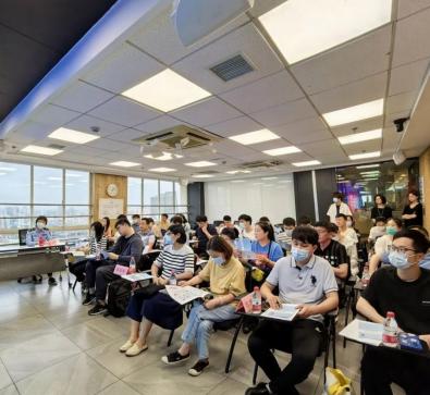 抄作业！左庭右院后厨被选为“样板房”明厨亮灶同行点赞