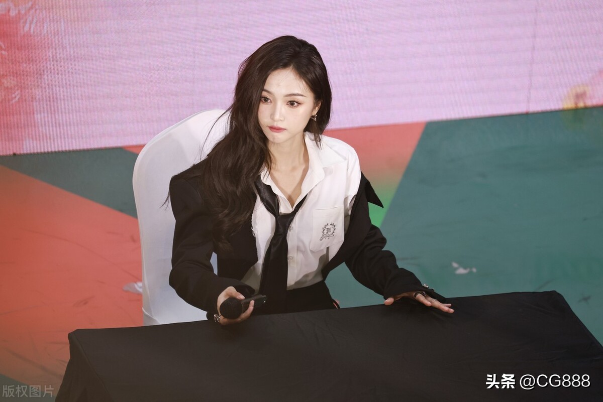吴宣仪杭州音乐节,吴宣仪杭州签售会进场