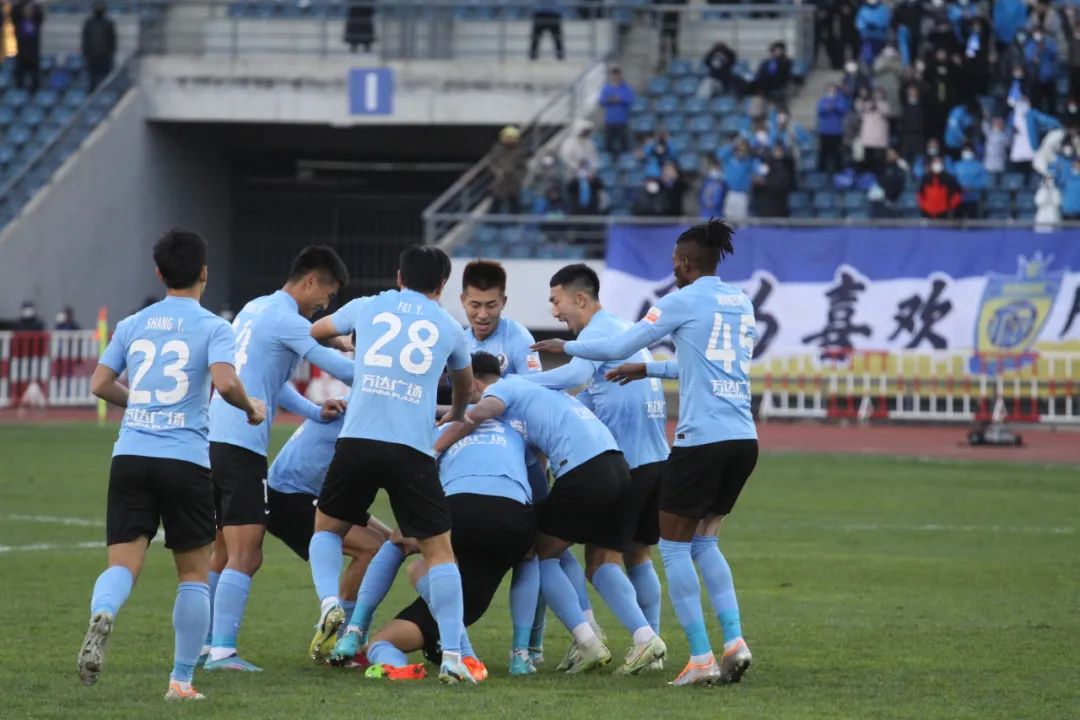 广州富力逆转大连人,大连人4比0大胜