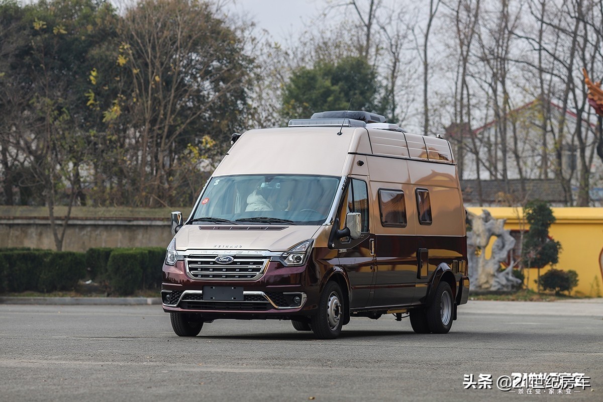 福特商务旅游一体的豪华房车,福特黑骑士商旅两用房车