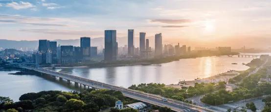 即将上新!点击看看约50米临江的生活是怎么样的?