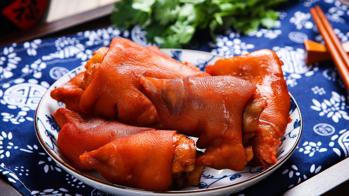 老外不能接受的10大中国美食，中国人却吃得嘎嘎香，直呼：没口福