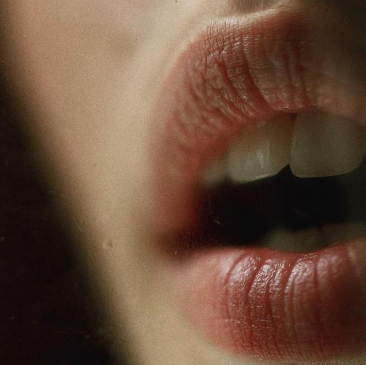 局部也性感：劳伦特的人体局部特写