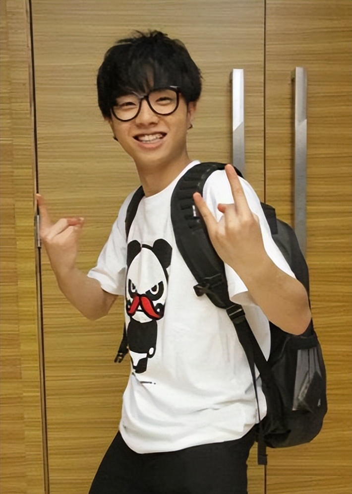 被婚内出轨的十大男星,看似老实的男人出轨