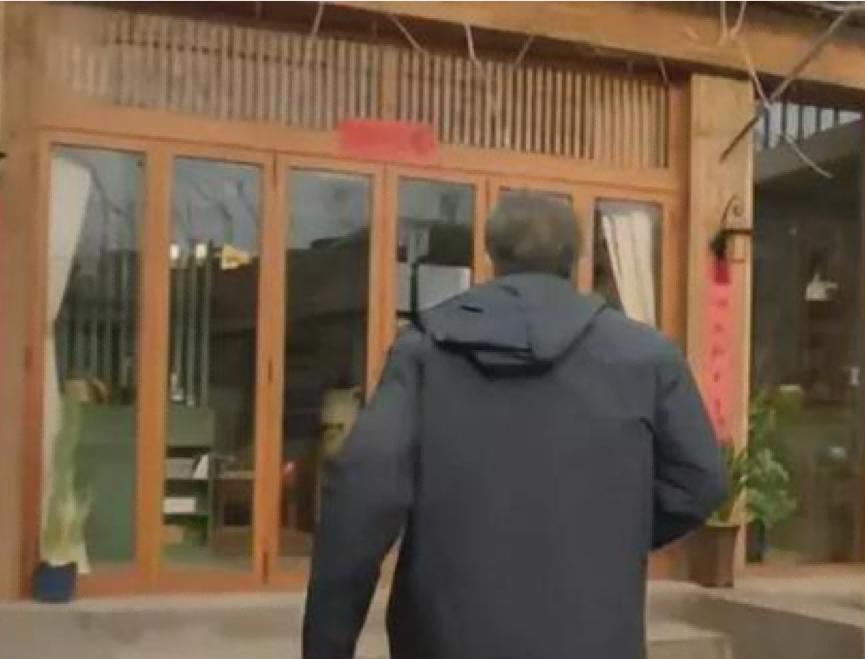 天呐！“强行装穷”的风都刮进央视了，几个亿的苦日子我不懂