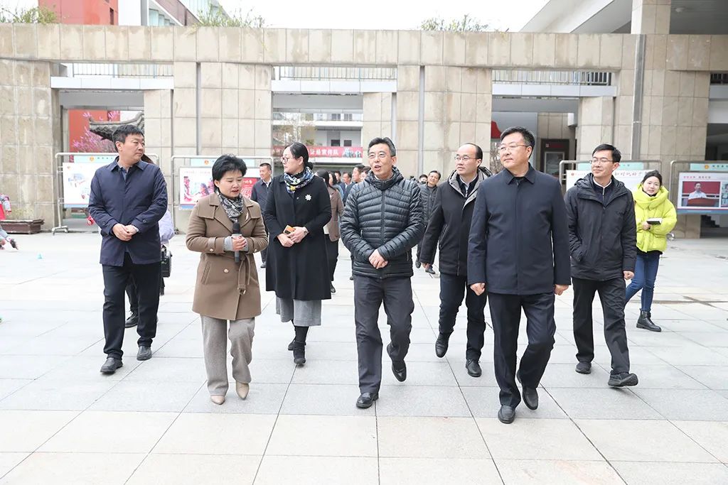 江苏省体育局局长陈少军调研指导周恩来红军小学体育工作