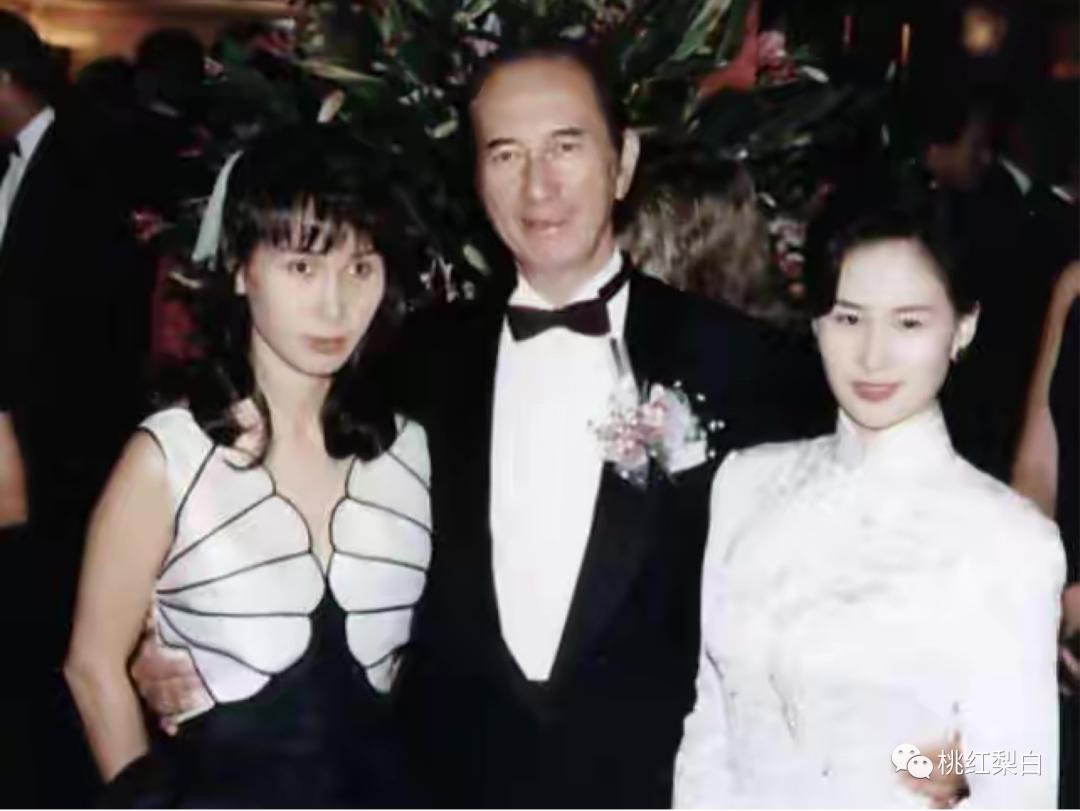 赌王二房蓝琼缨生了几个孩子,赌王二太蓝琼缨几岁生孩子