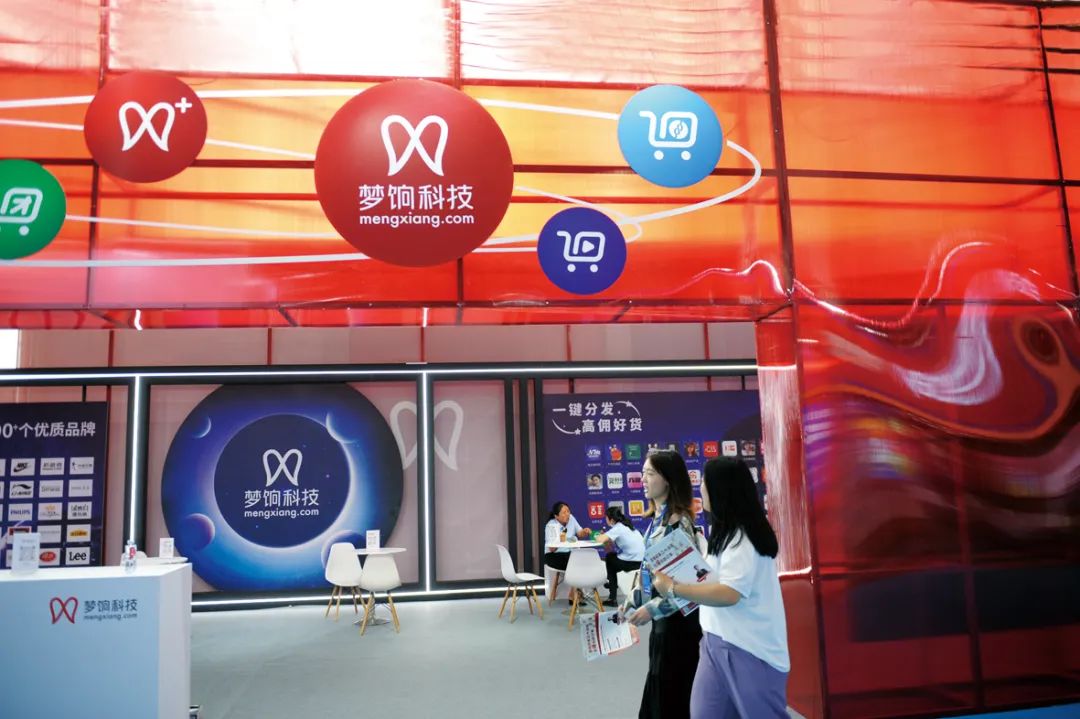 朋友圈卖货一个月能挣多少钱,靠朋友圈卖货挣了800万