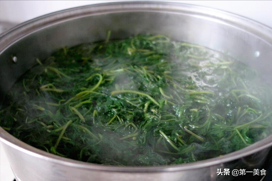 清明吃传统食品,清明吃一草