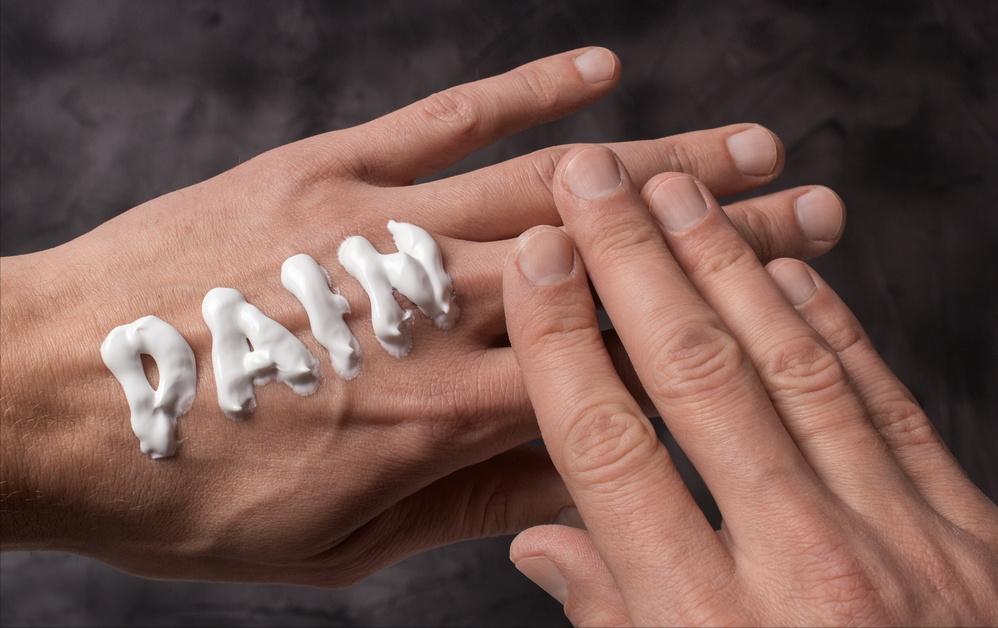 怎么用红霉素软膏祛除老年斑,祛老年斑的最佳方法红霉素软膏