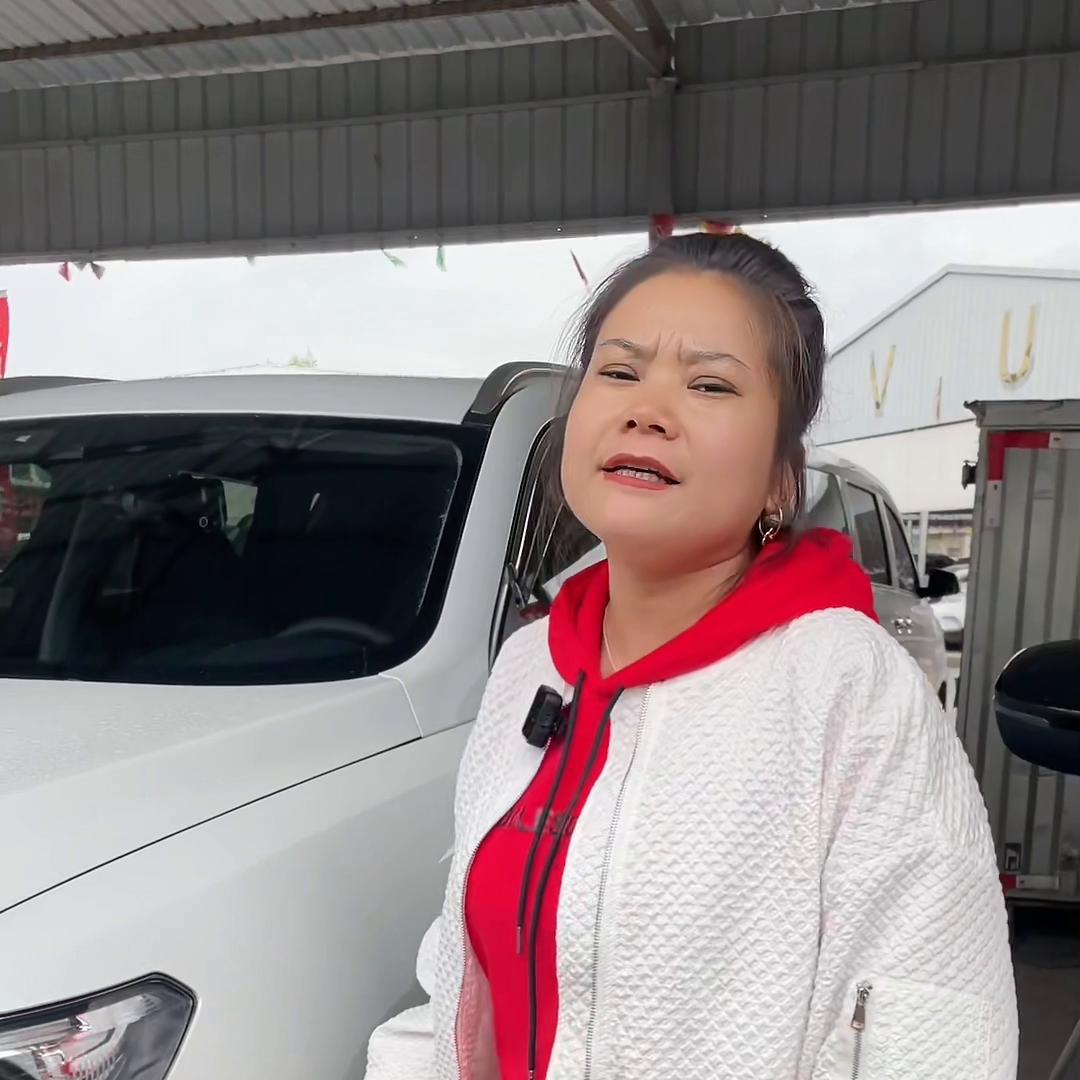 卖车的小姐姐汽车销售日常,卖车的小姐姐车行