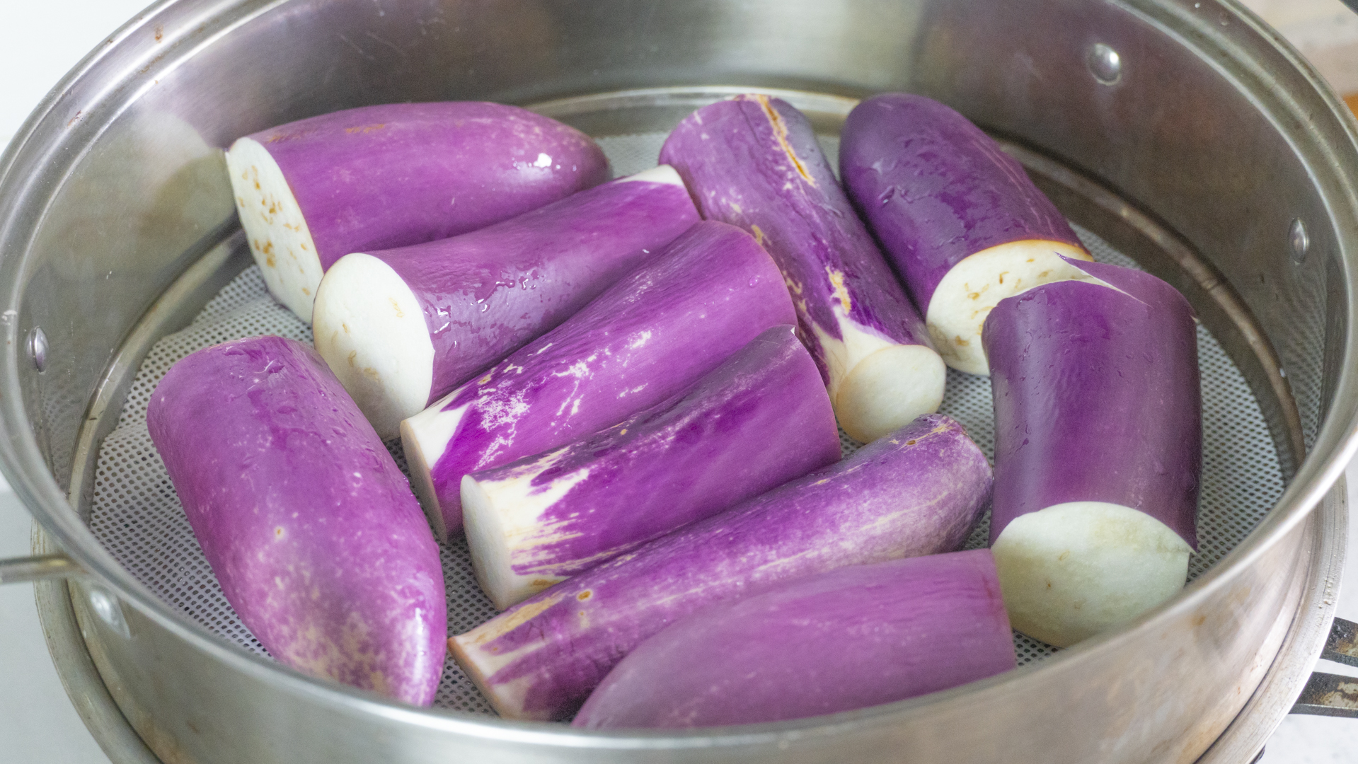 建议女人，多善待自己，少喝奶茶多吃6道菜，脸色红润，精神饱满