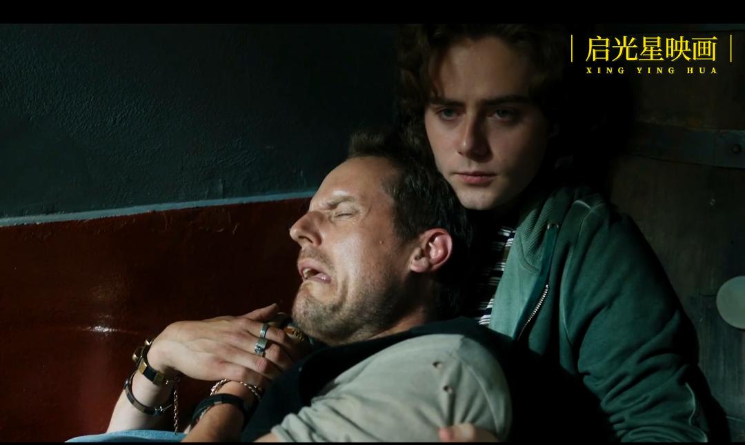 黑帮女老大成长史,黑帮女老大的传奇人生