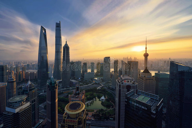 保利和万科谁能更胜一筹,万科中海保利哪个楼盘好