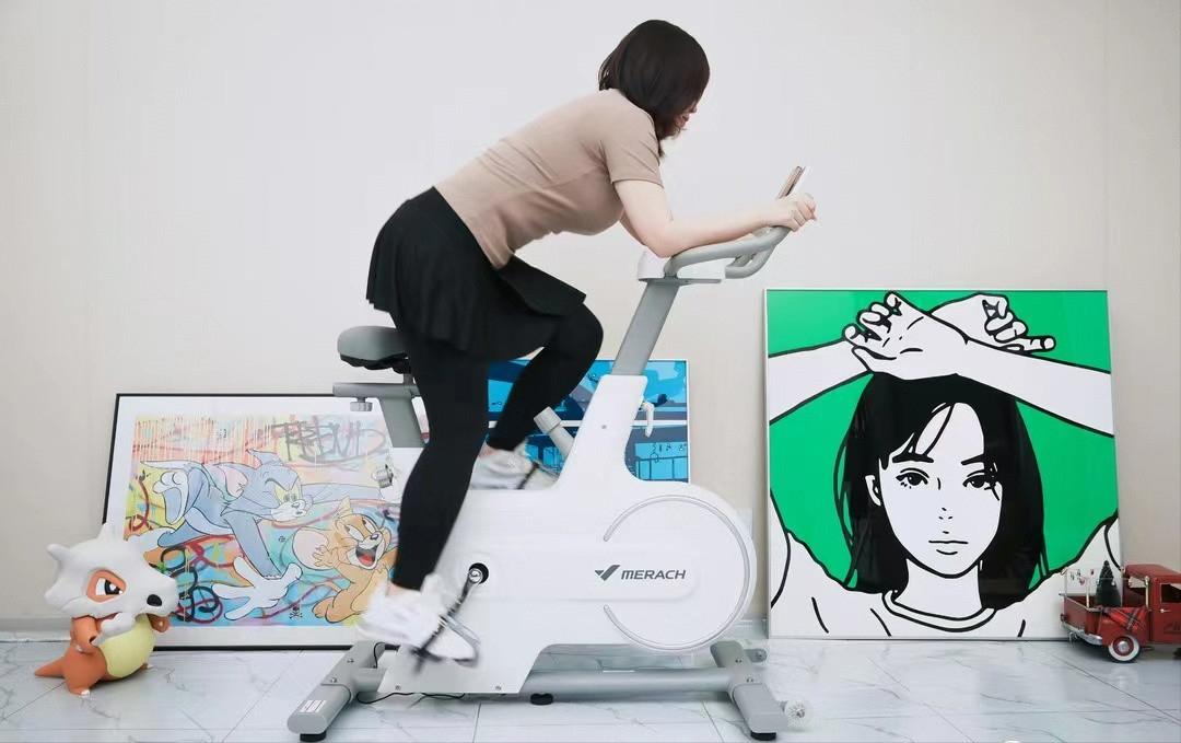 动感单车选哪种比较好,每天骑动感单车30分钟会伤膝盖吗