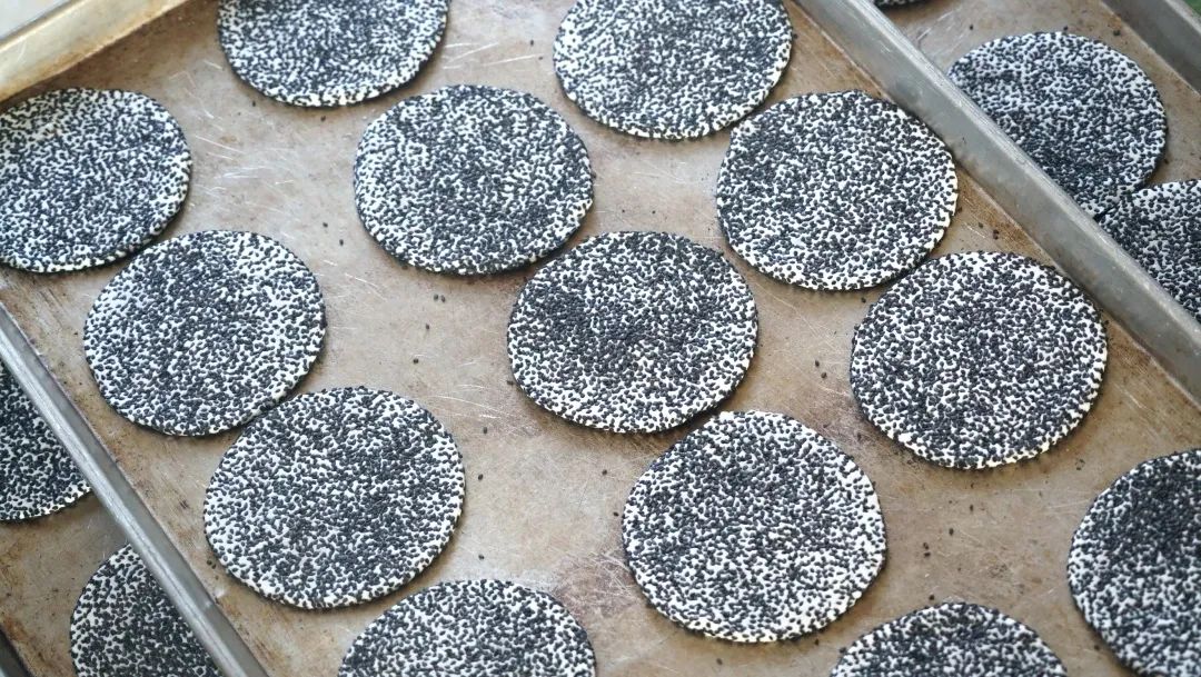 横州市：年货生产加工忙