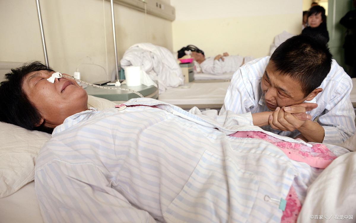 那年，我送一个受伤的大姐去医院，和她的小姑子发生了一段感情