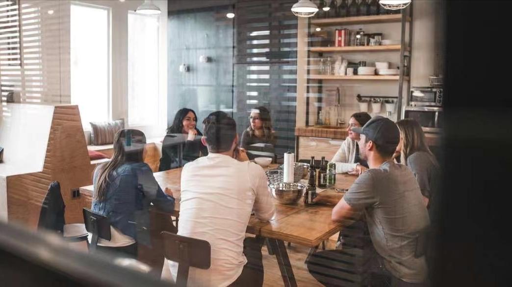 职场上遇到解决不了的事怎么办,职场中遇到很烦的人怎么办不来往