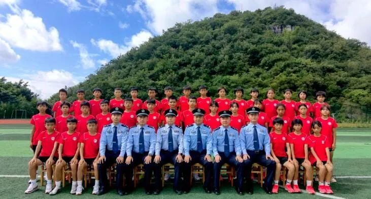 他们是最美的逆袭者,危急时刻他们化身最美逆行者