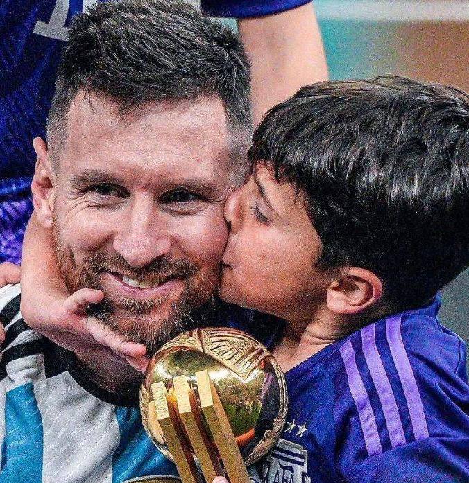 球王梅西有多专情,球王梅西的故事