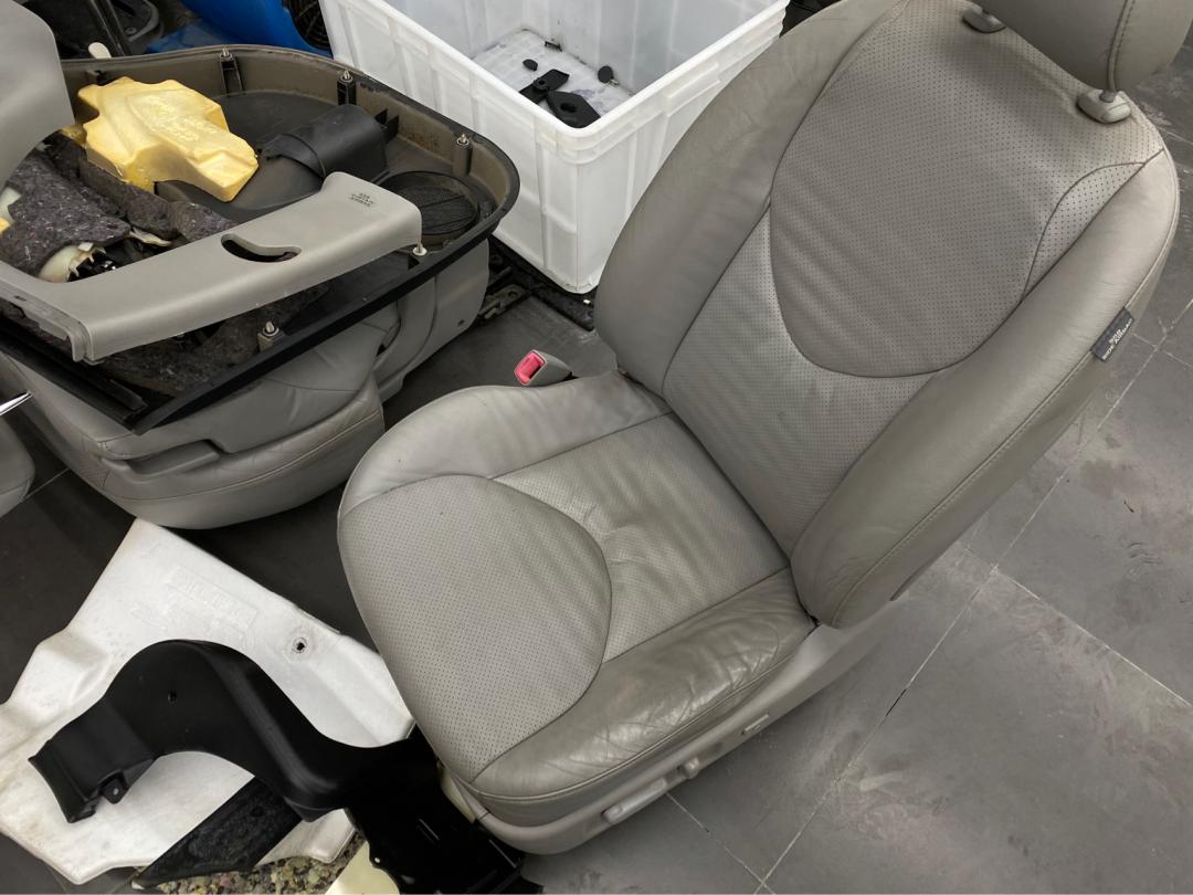 老rav4车翻新改造全过程,老款rav4比新款好太多