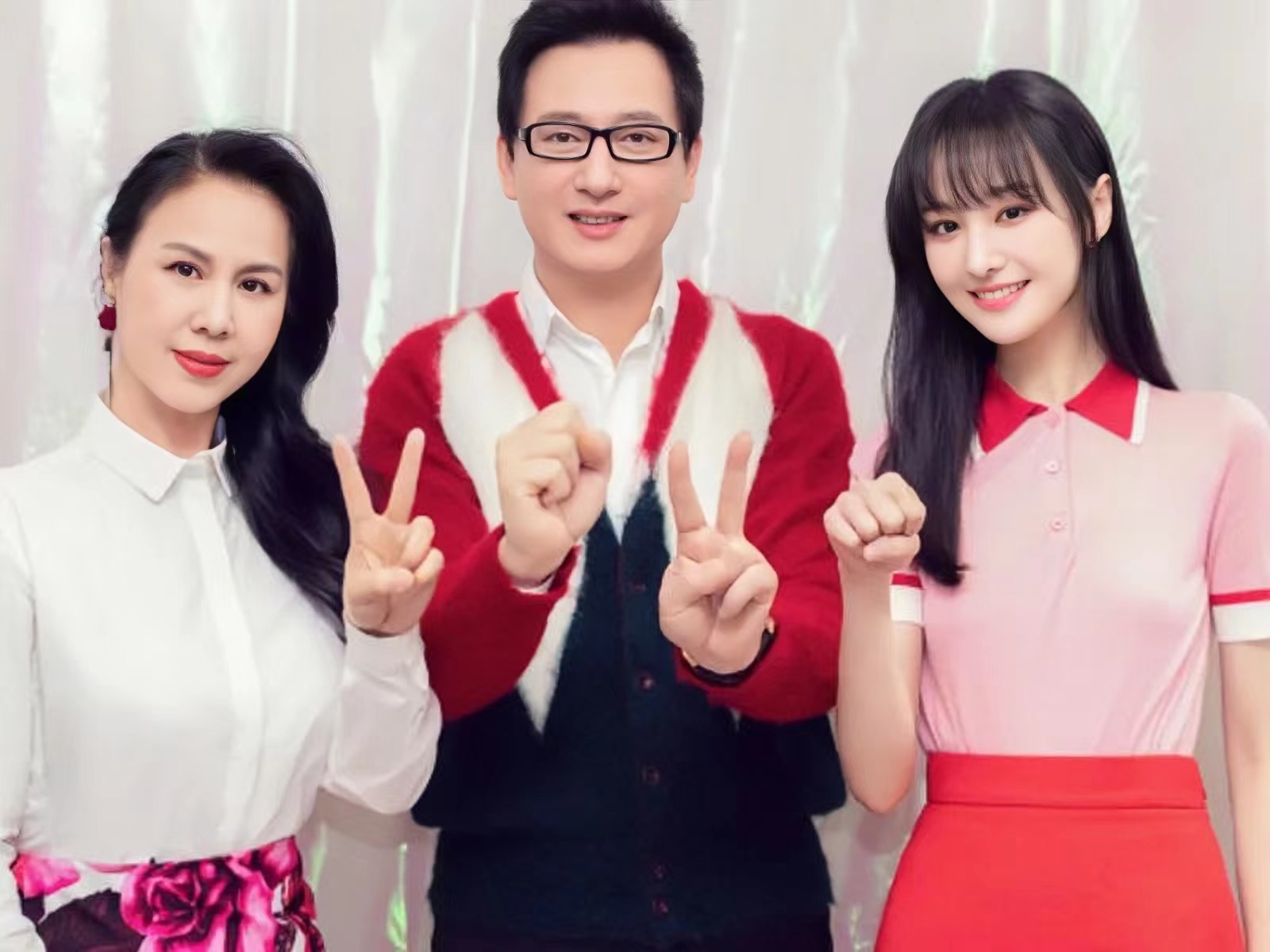 辱骂粉丝、无效宣发、卷款跑路，“家庭作坊”坑惨了这4位明星