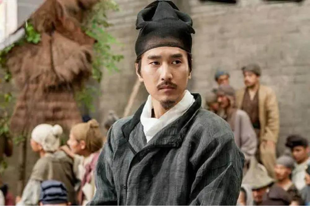 李显复位后是怎么对待武则天的,神探狄仁杰李显武则天片段