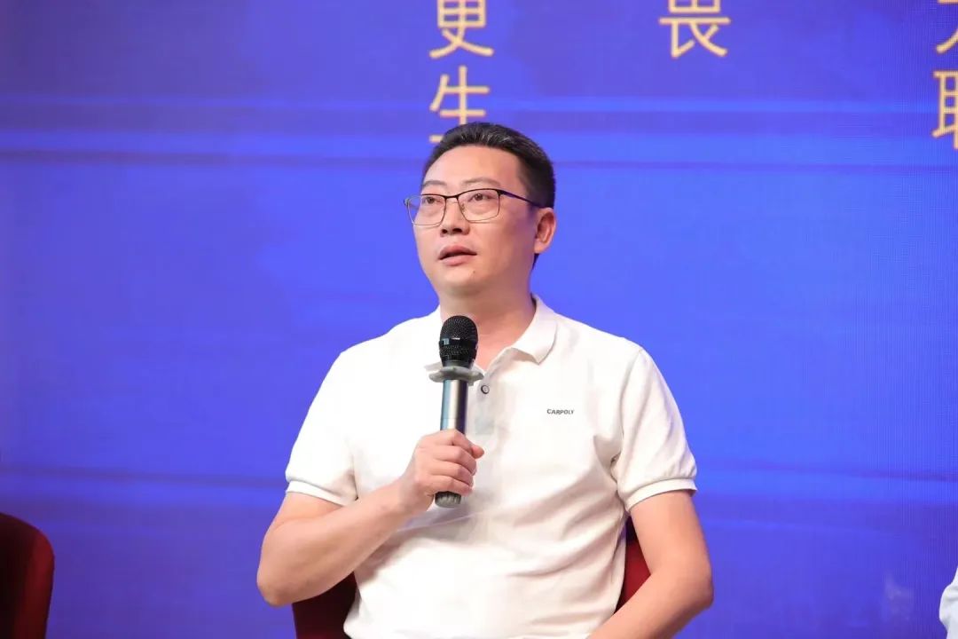 嘉宝莉雅晶石加闪,嘉宝莉雅晶石和格丽翠丝哪个更好