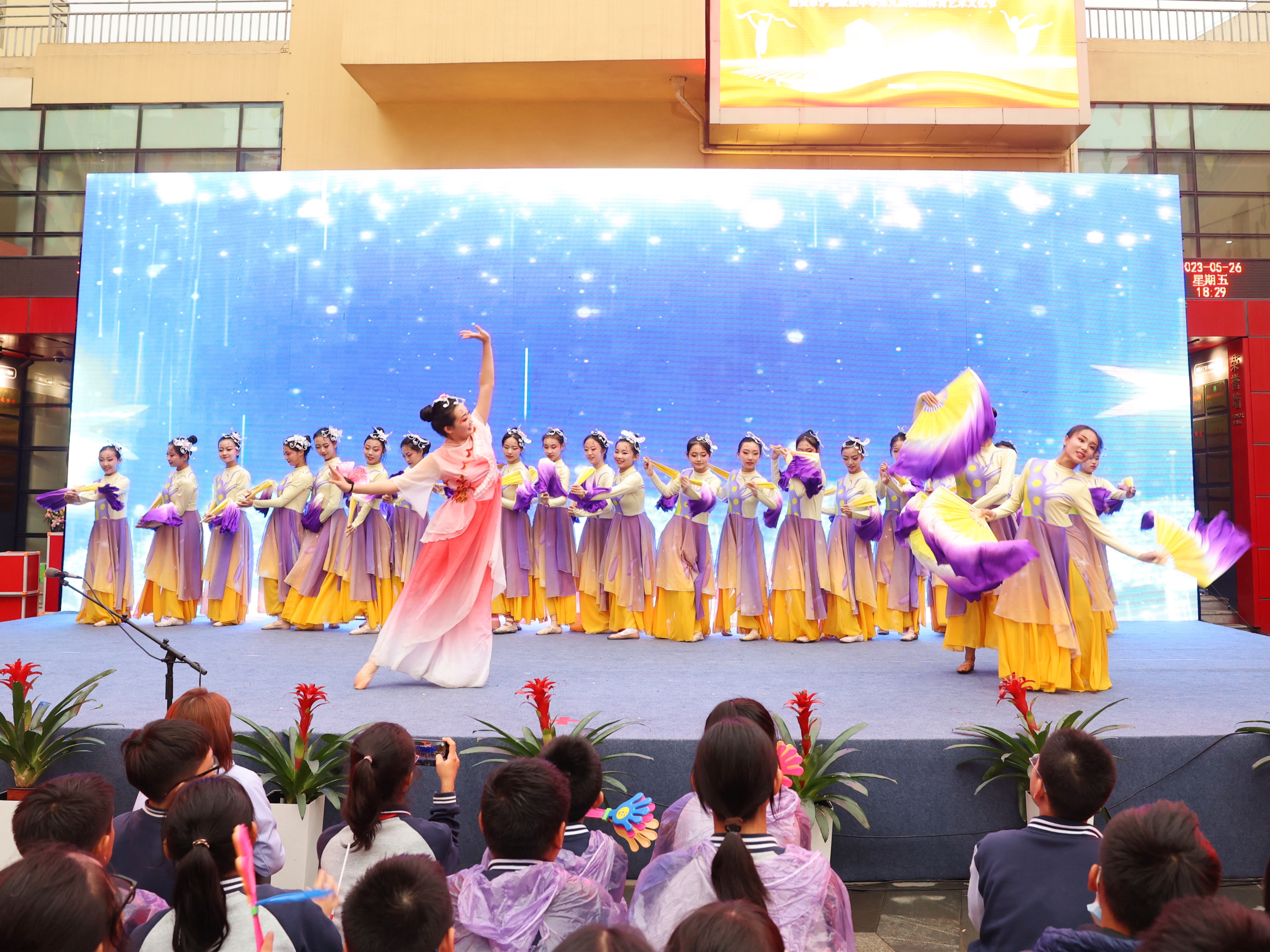 校园秒变创意大“秀场”！看浐灞欧亚中学师生，如何玩转体育艺术文化节