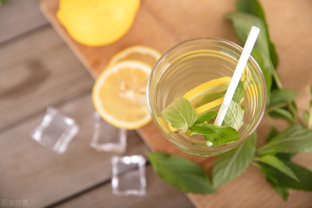 柠檬水怎么泡比较好喝,柠檬水的正确泡法有好处吗