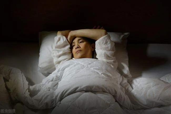 怎样改变失眠睡个好觉,睡好觉是最好的养生