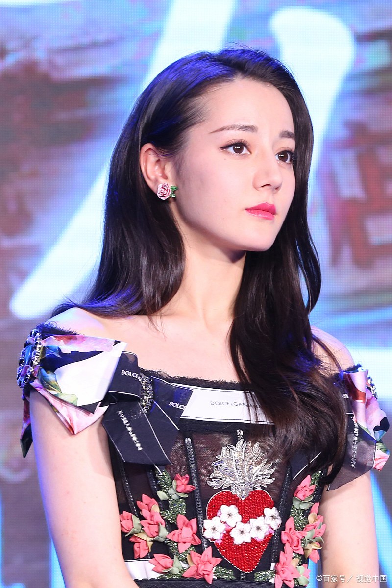 迪丽热巴发100多张自拍,迪丽热巴自拍集合