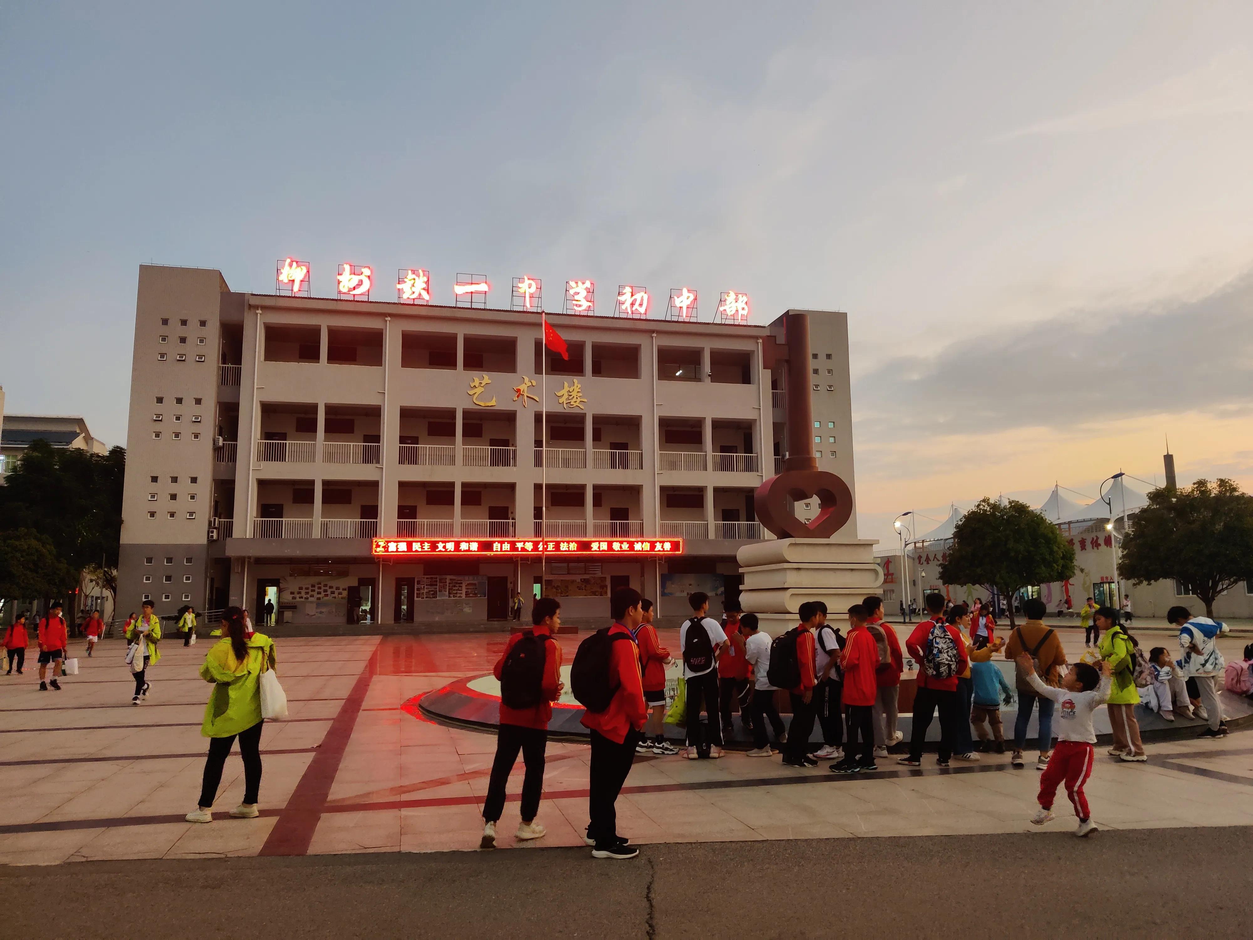 女同事的买了和我一样的mini,来看看她是咋评价的吧